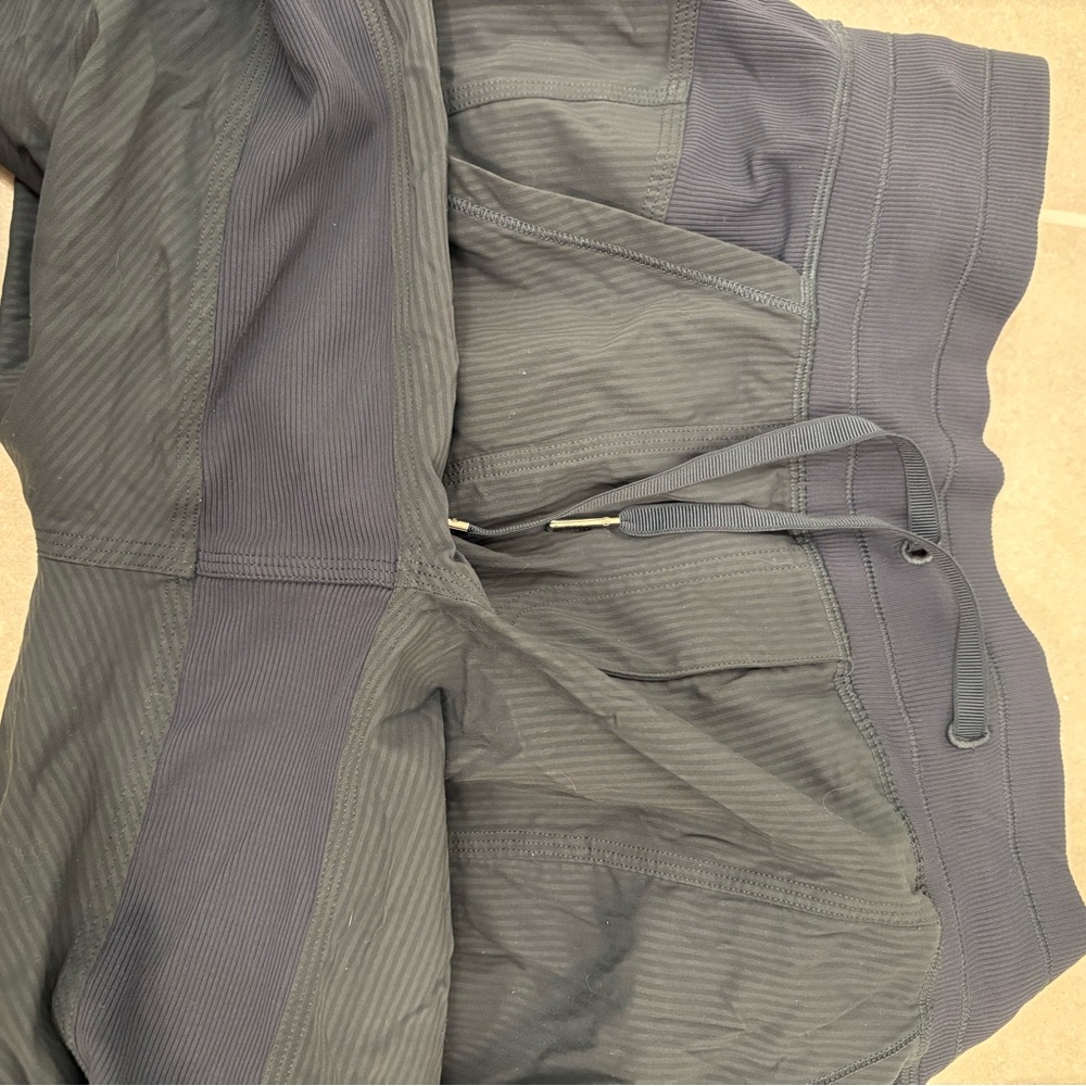 Lululemon Dance Studio Pant III Size 6 - Picture 14 of 14